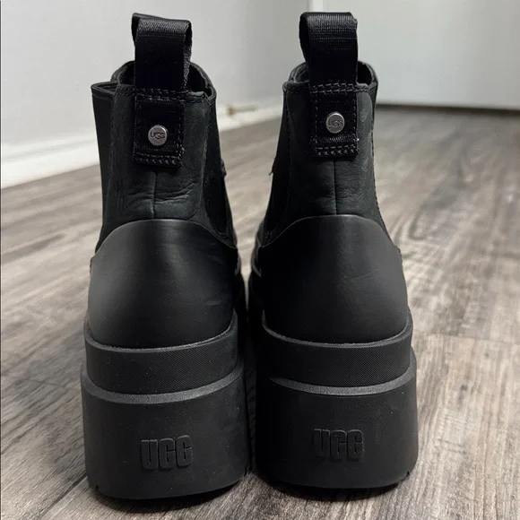 UGG Women's Brisbane Black Platform Chelsea Boots Cabincore Winter Whimsigoth 10 - Picture 6 of 10